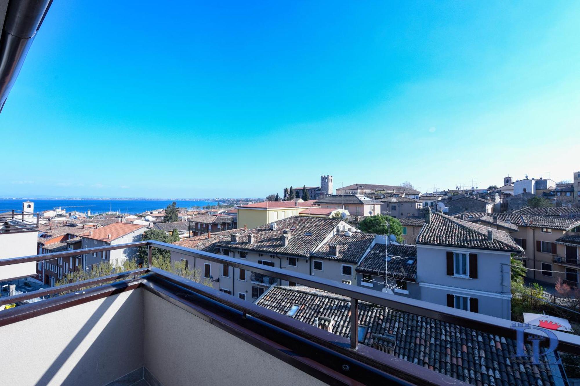 Desenzanoloft Official Partner Marriott Homes & Villas - Jack'S Penthouse ديسينسانو ديل غاردا المظهر الخارجي الصورة